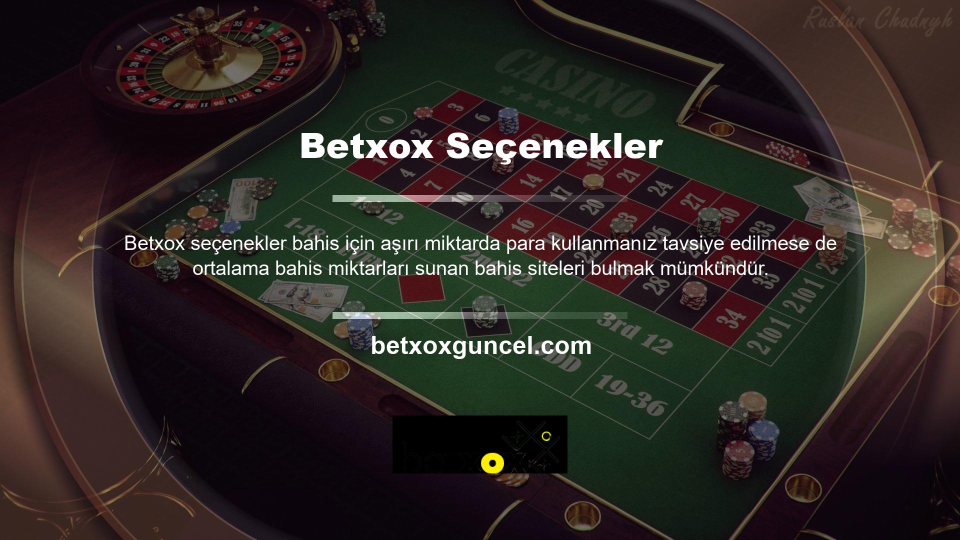Betxox bahis sitesi, ekranın futbol ve tenis oyunları da dahil olmak üzere canlı maçların başlığını gösterdiği canlı bahis seçenekleri sunuyor